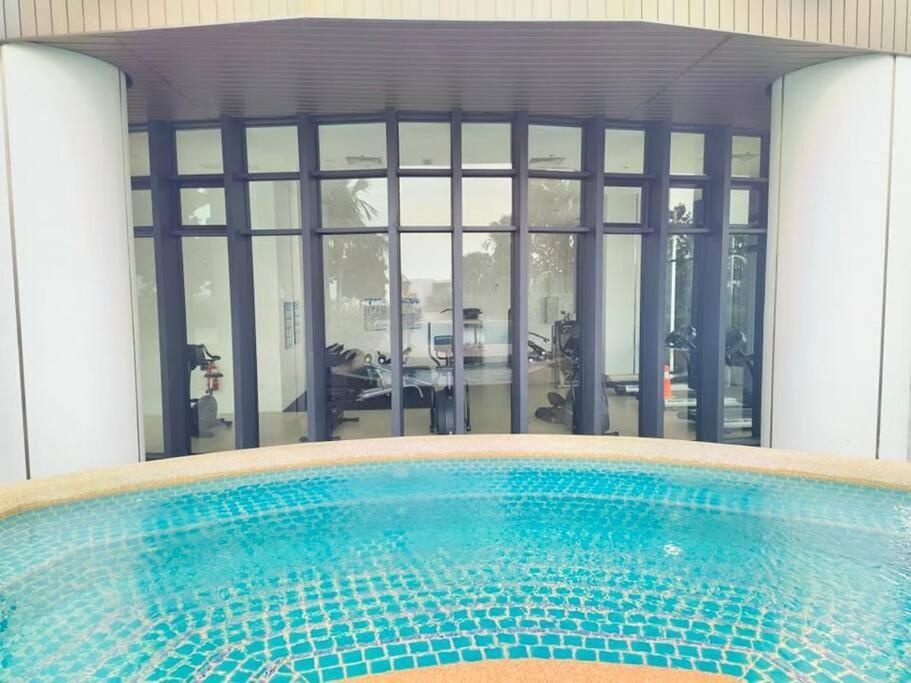 C0704 Almas Suite Seaview & Netflix Stay 努沙再也 外观 照片