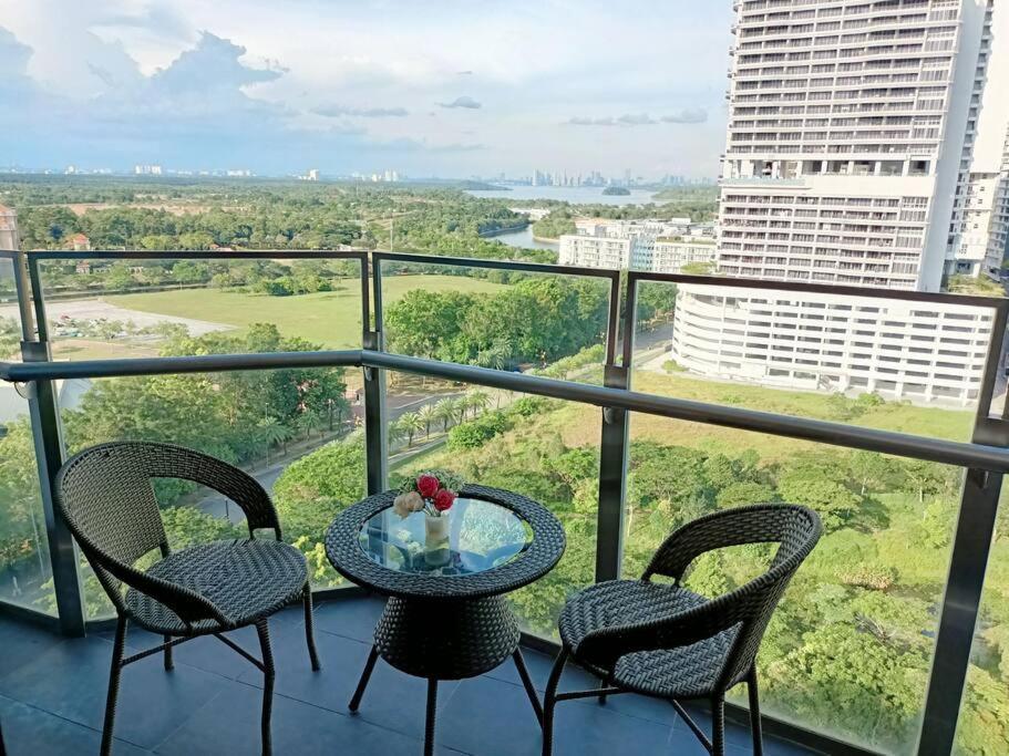 C0704 Almas Suite Seaview & Netflix Stay 努沙再也 外观 照片