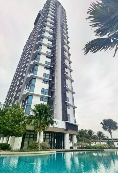 C0704 Almas Suite Seaview & Netflix Stay 努沙再也 外观 照片